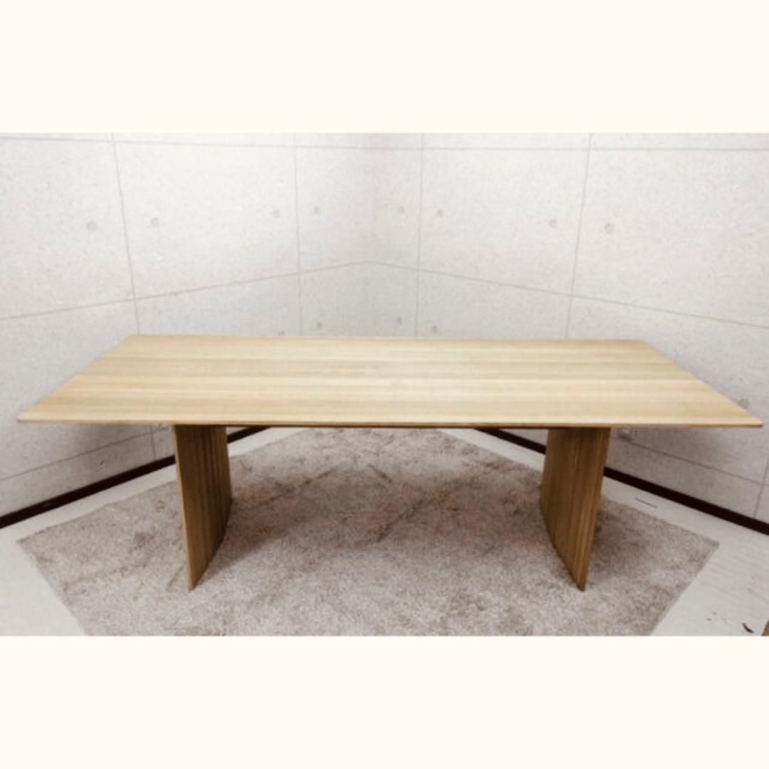 カリモクケーススタディ ダイニングテーブル コンランショップ 代官山