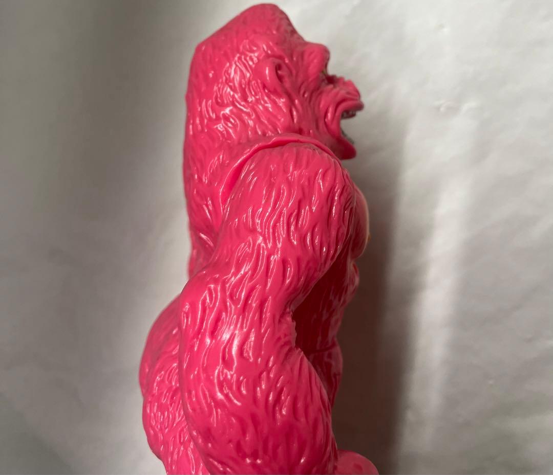 マルサン　ウルトラ怪獣シリーズ　ジャイアントゴリラ　復刻　ソフビ　ピンク