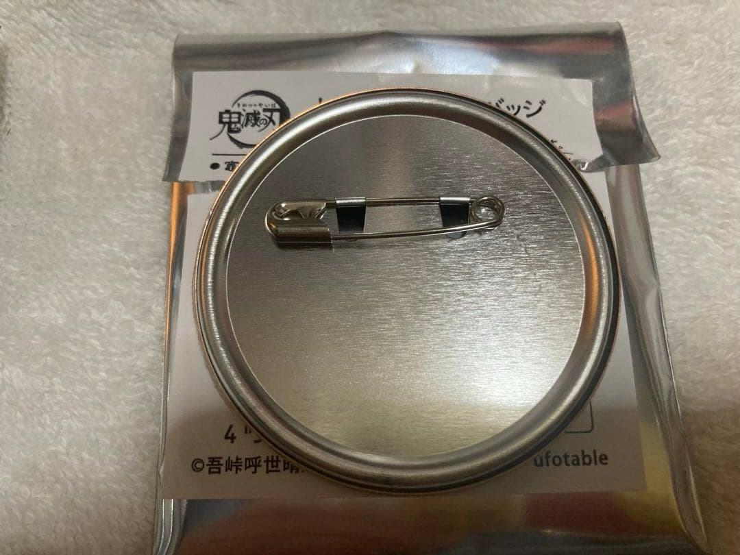 鬼滅の刃　AGF レリーフメタル缶バッジ　BOX