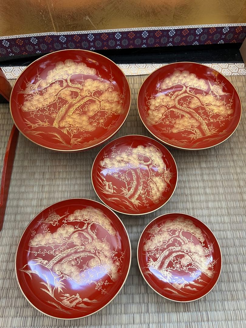 朱塗沈金鶴亀松竹梅文 盃台 五ツ組盃 木箱付