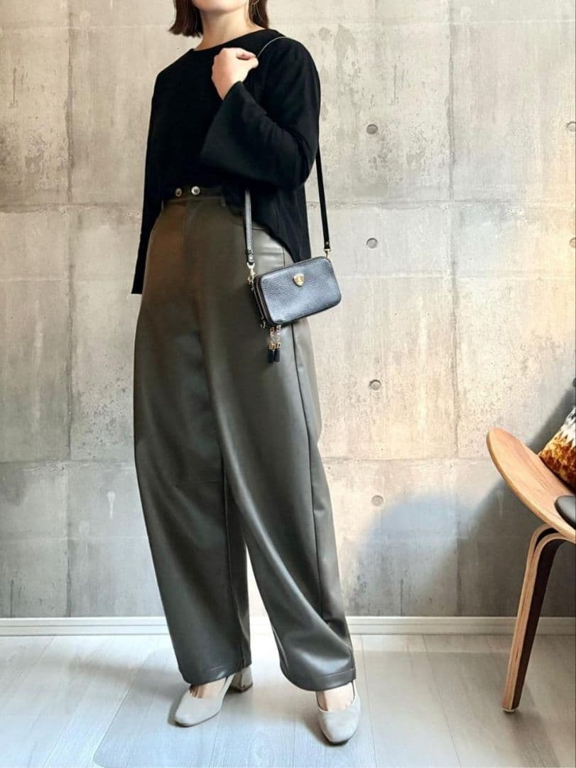 【未使用に近い】ATAO　❤️アミュレット・ケリー❤️　ブラック/ゴールド