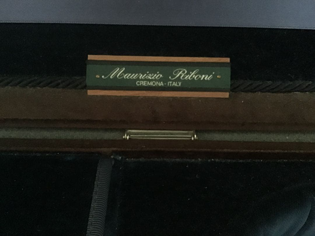 マウリツィオ・リボーニ　ヴァイオリンケース