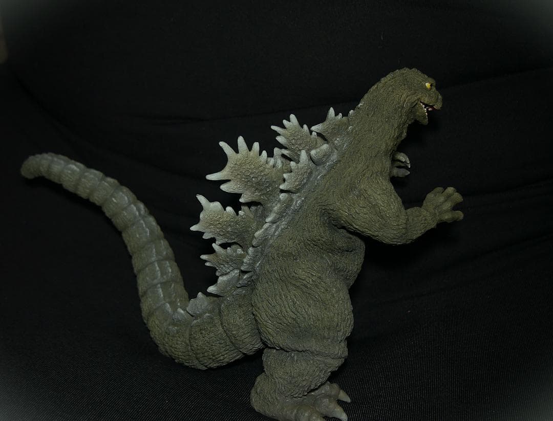 海洋堂　ゴジラ フィギュア