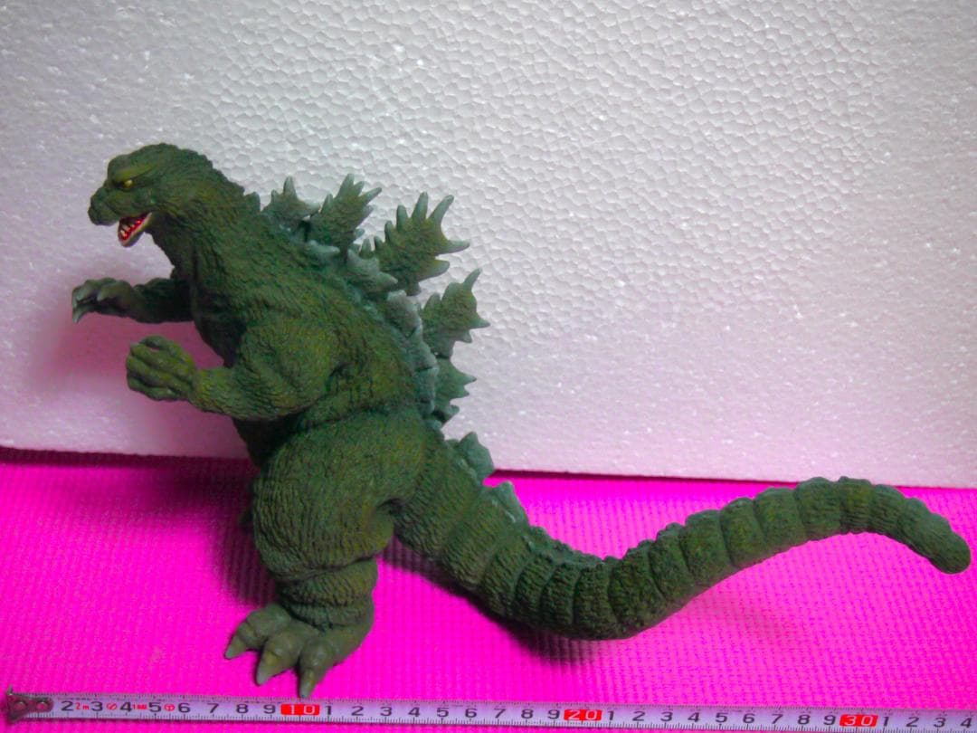 海洋堂　ゴジラ フィギュア