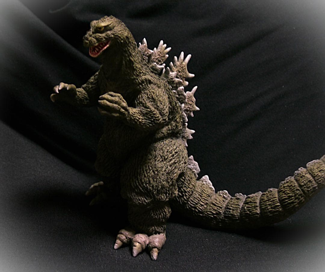 海洋堂　ゴジラ フィギュア