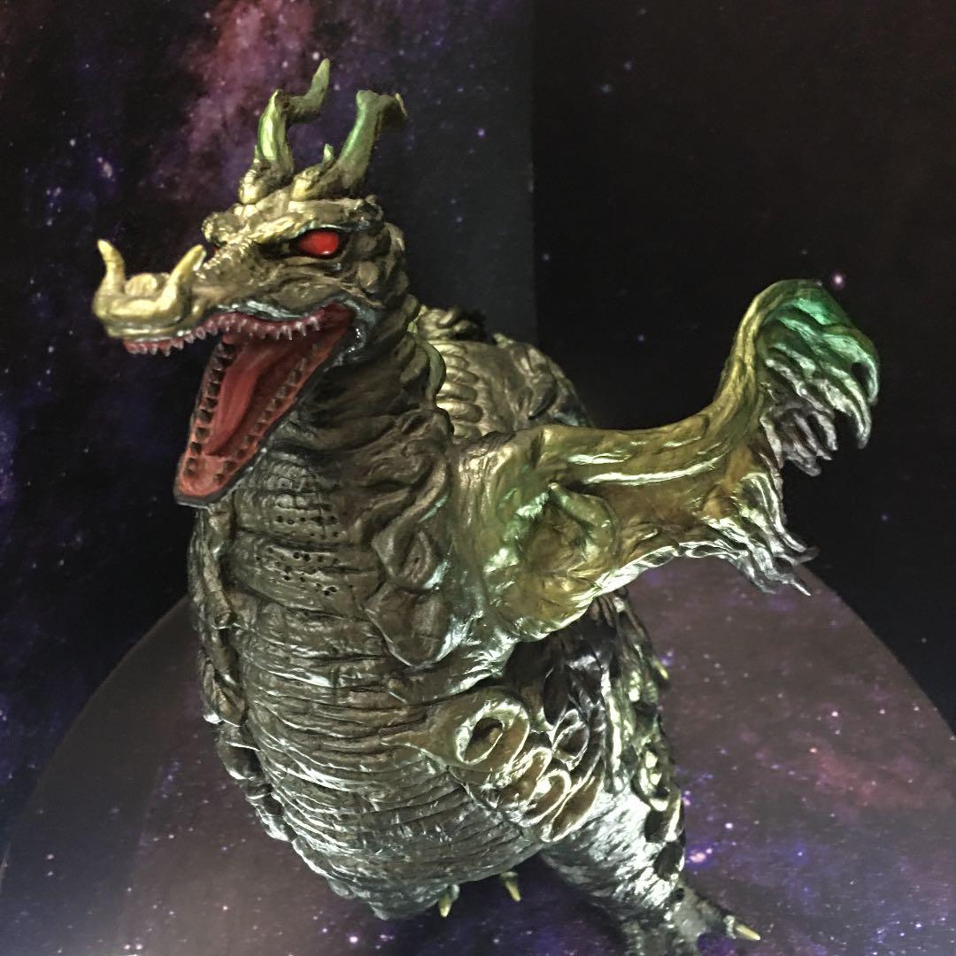 ドドンゴ　CCP メタリックグリーンブラック　ソフビ