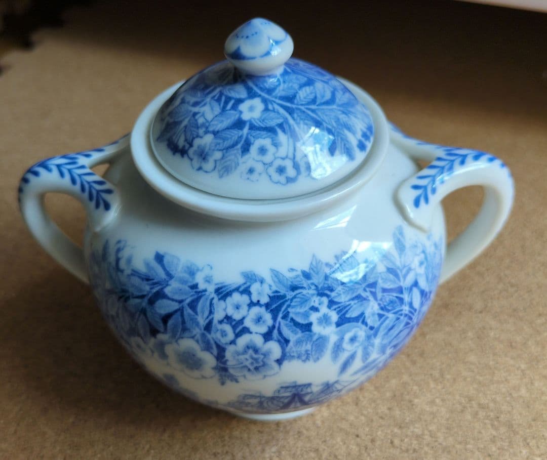 絵本作家　安野光雅　「壺の中」陶磁器壺 壺の中』〈美しい数学〉 - oicchimouseのおいっち・にー・さん・しー