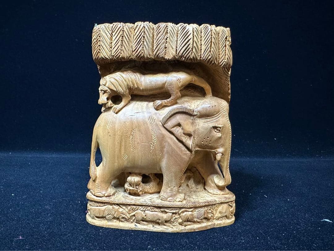 木彫り白檀インド象そう彫刻 置物細密細工骨董アンティーク