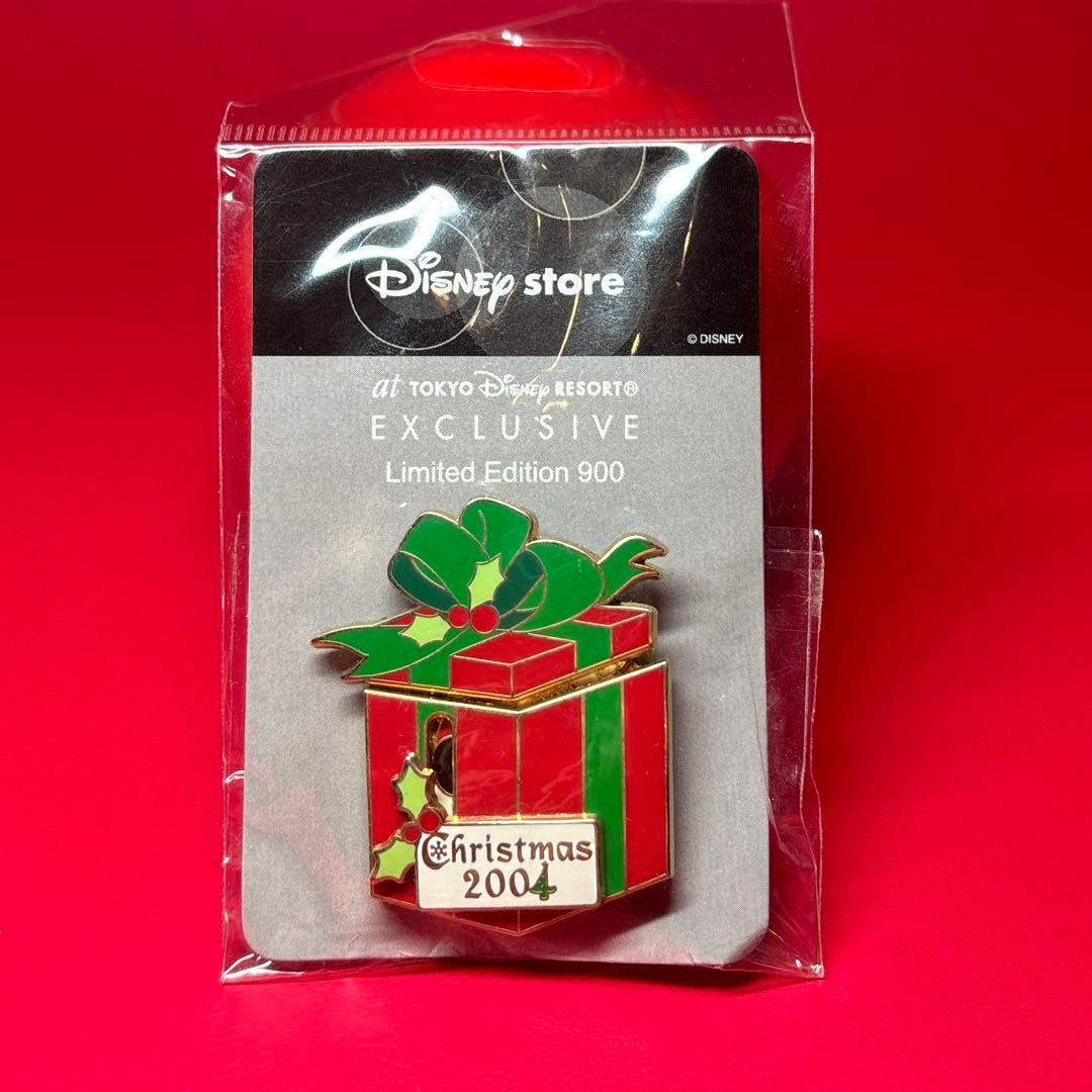 900個限定 ディズニーストア クリスマス 2004 ピンバッチ - メルカリ