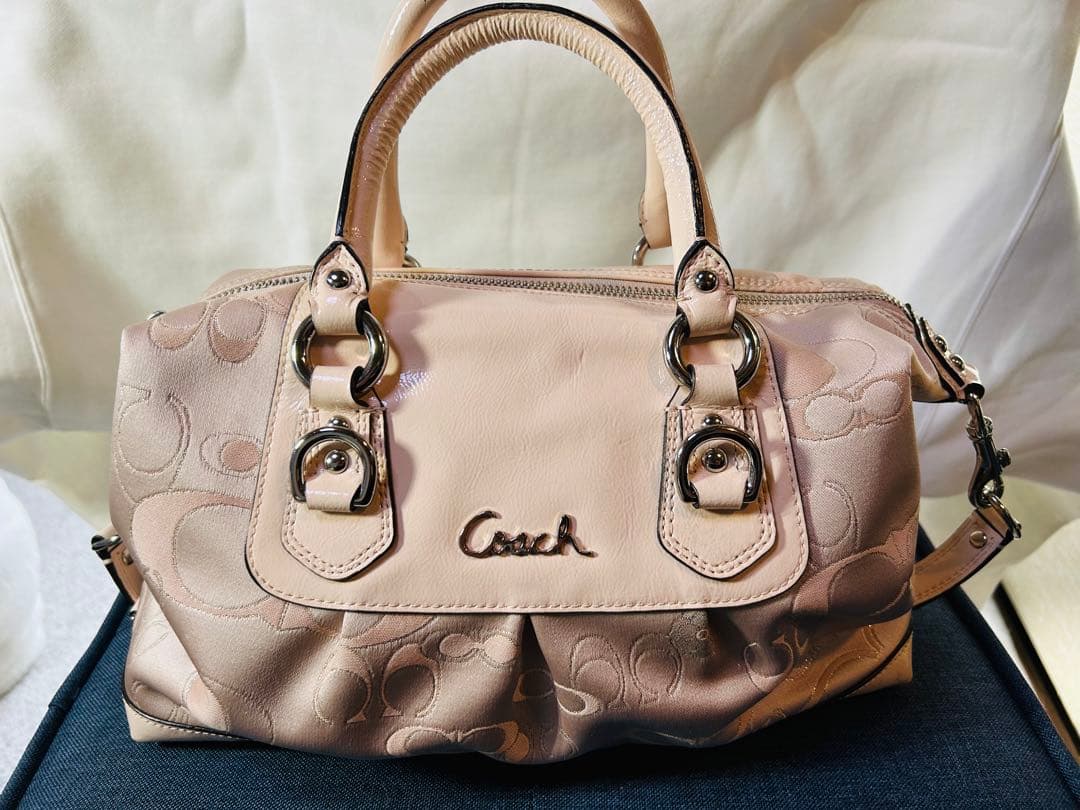 Coach 薄いピンクハンドバッグ