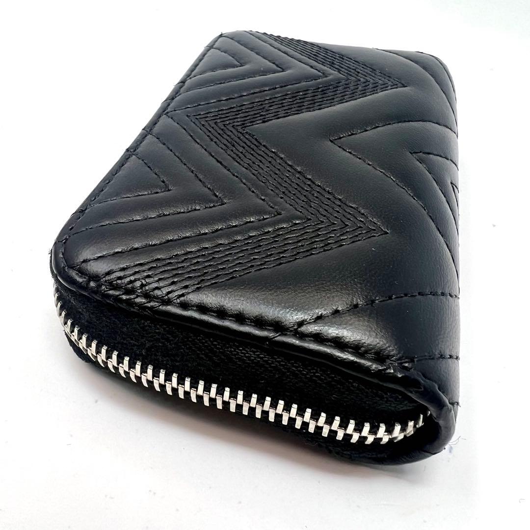 CHANEL シャネル ラムスキン Vステッチ刺繍 ラウンドジップ ケース