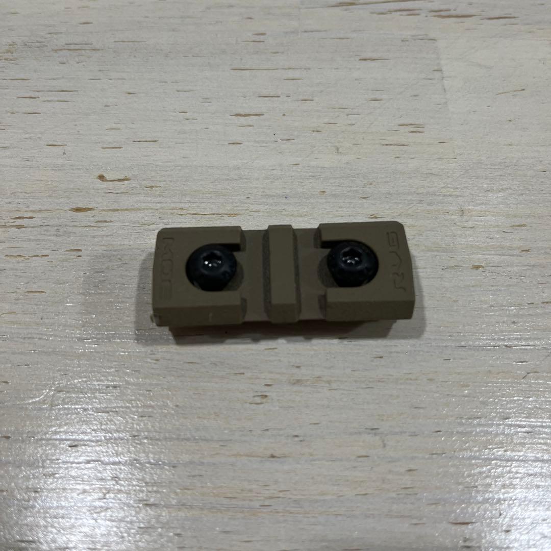 実物　MAGPUL マグプル　サイト　グリップ　FDE M4などに