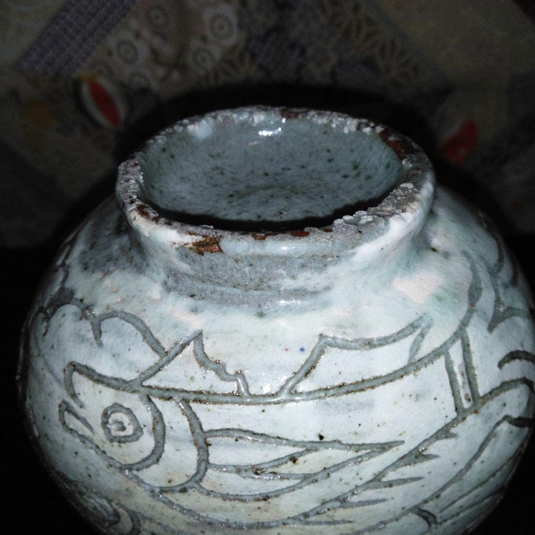 NO406 粉青沙器　魚絵壺　韓国陶器
