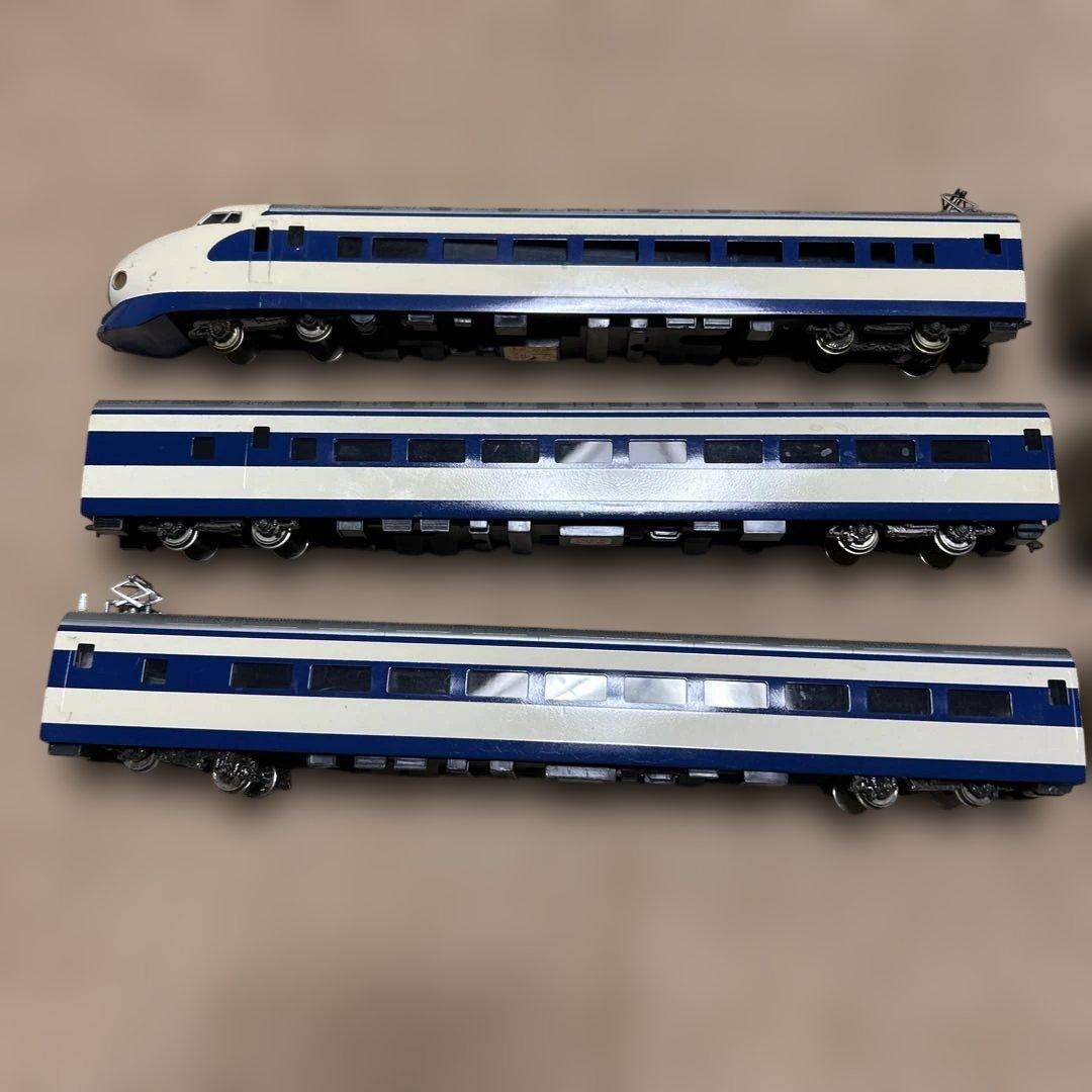 カツミ模型　HOゲージ 鉄道模型 国鉄0系　6両編成 新品未走行 カツミ 719系磐越西線あかべぇ色 2両セット HOゲージ