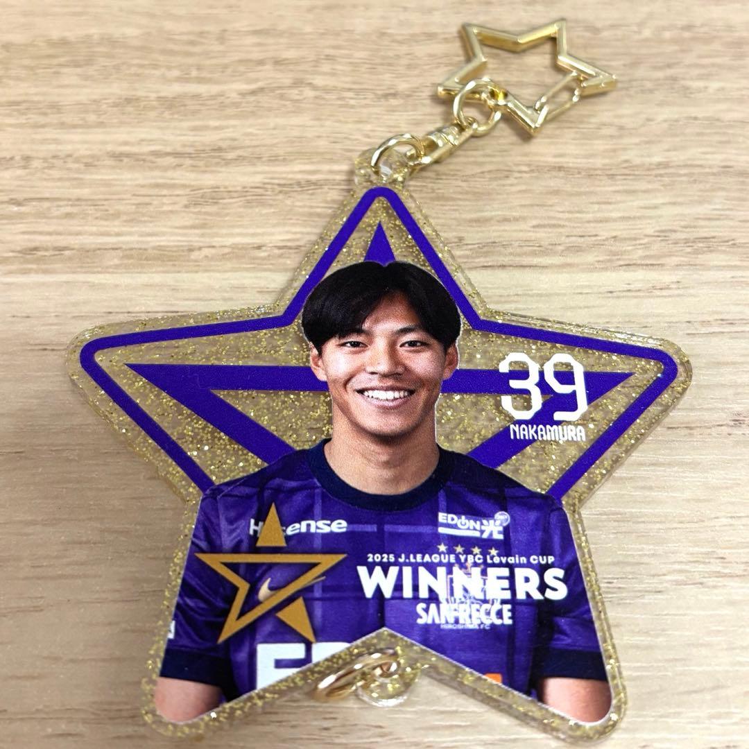 サンフレッチェ広島 中村草太 アクリルキーホルダー - メルカリ