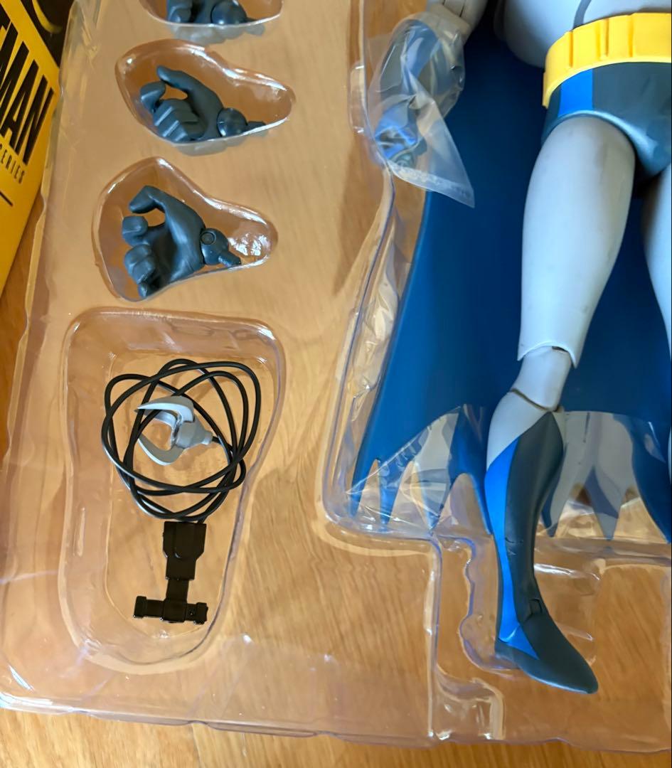 バットマン・アドベンチャー ハイエンド1/6スケール可動式フィギュア