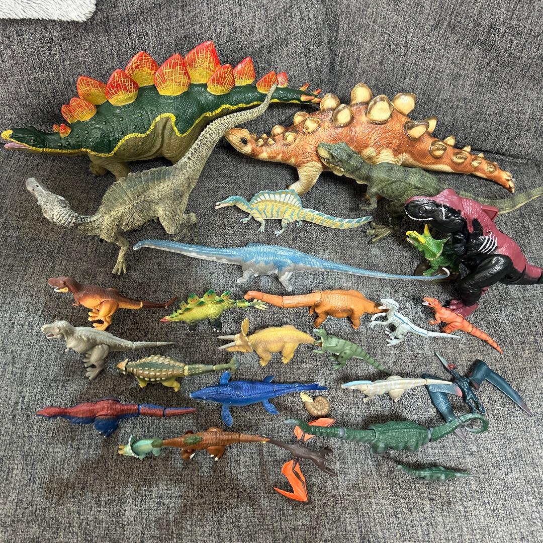 アニア等　フィギュアなど大量まとめ売り