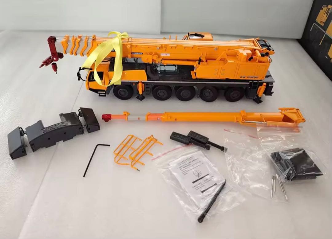 1:50 スケール日本 KATO KA1300 トラッククレーン モデル