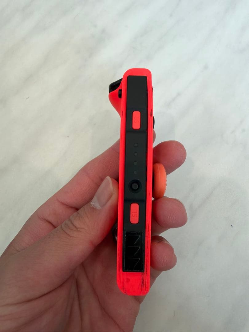 る*ん様 Nintendo Switch 本体 青/赤 Joy-Con付き