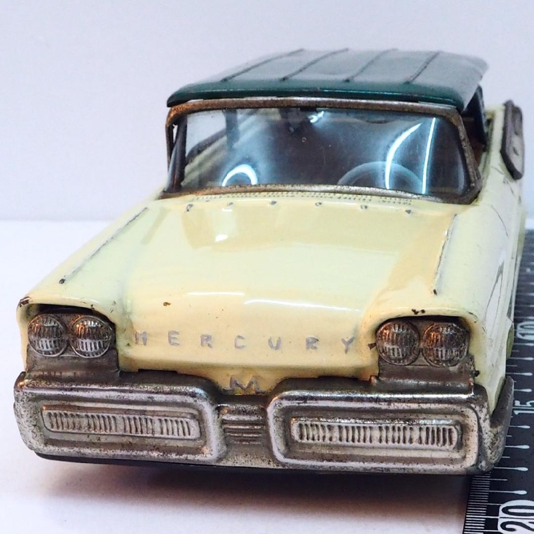 萬代屋  マーキュリー ワゴン白アイボリー右後輪欠tinブリキtoy car箱無