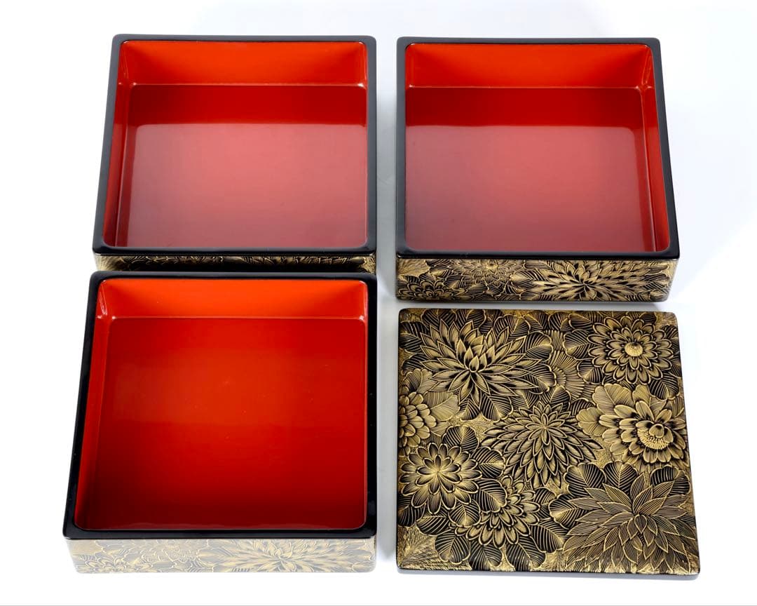 能登輪島塗【涛華堂 八井珠蔵】沈金 花尽図 三段重箱 黒漆 金蒔絵 内朱塗 共箱