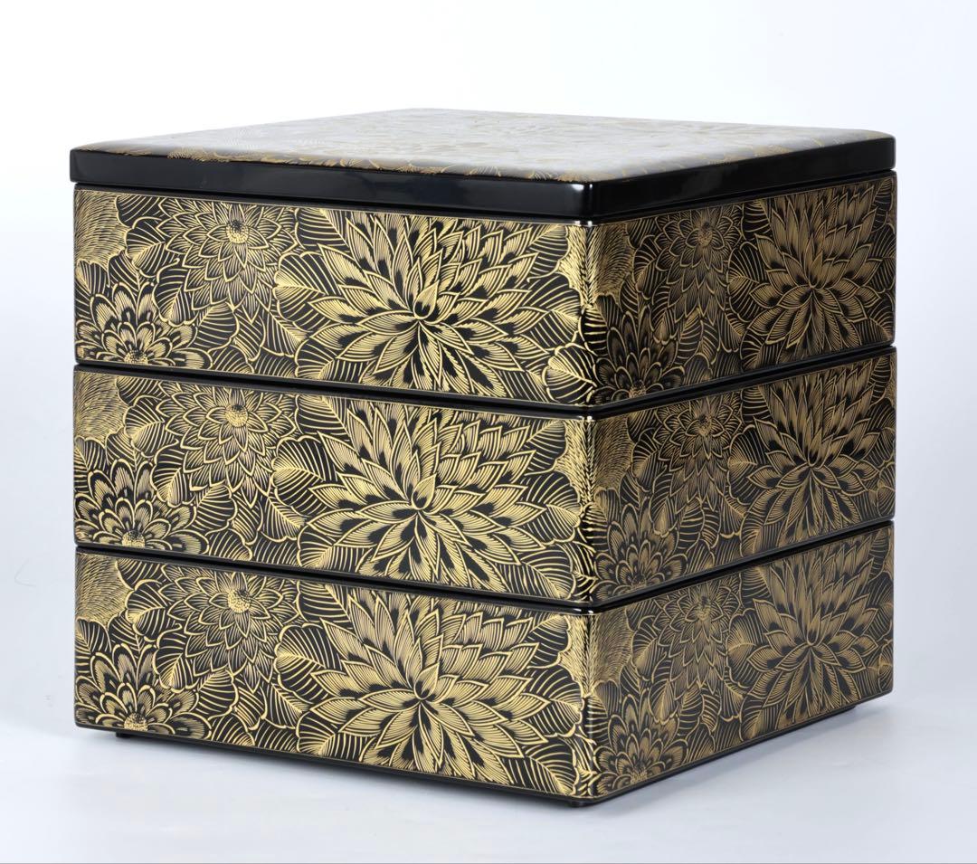 能登輪島塗【涛華堂 八井珠蔵】沈金 花尽図 三段重箱 黒漆 金蒔絵 内朱塗 共箱