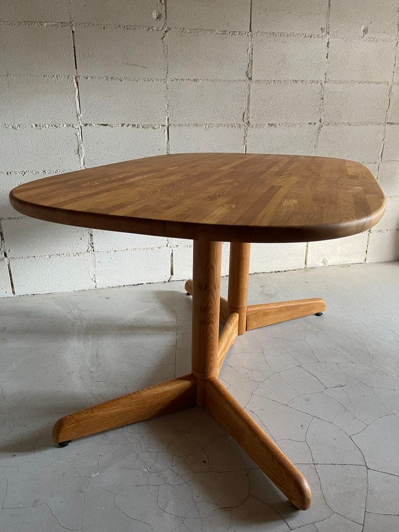 飛騨産業　オールドキツツキマーク　ダイニングテーブル　オーク材無垢　ヴィンテージ