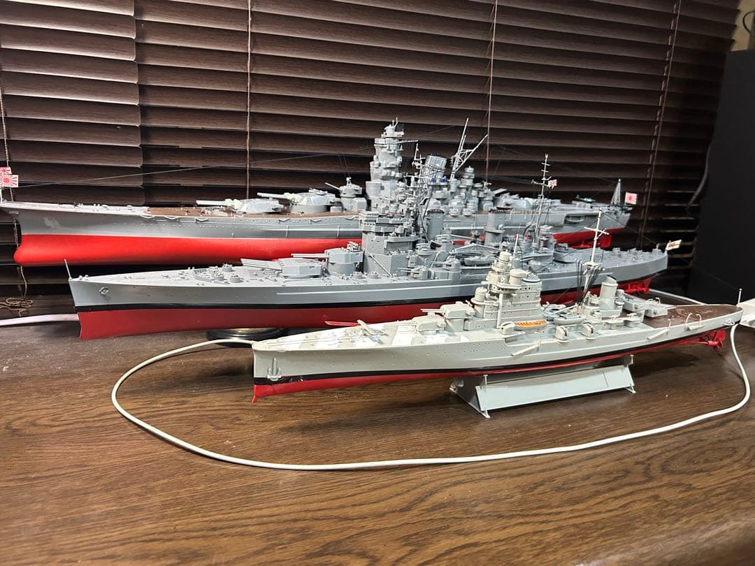超大型戦艦大和1350mmテーブルからはみ出ます。精密製作完成品、送料込み販売