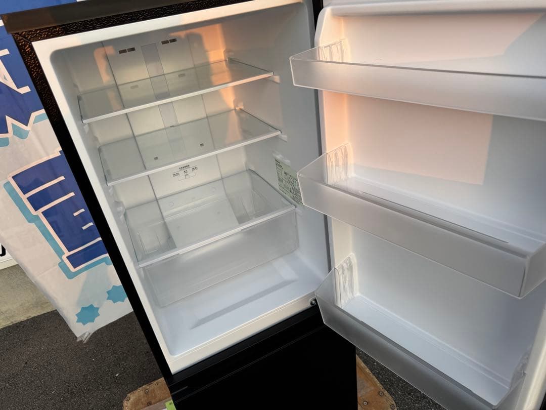 使用1年 2023年製 パナソニック 大容量 2ドア冷蔵庫 180L マット黒