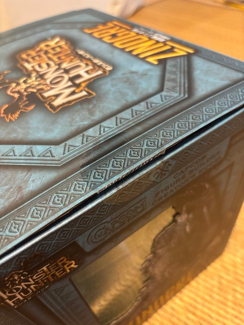 箱あり　ジンオウガ　クリエイターズモデル　フィギュア　ピン　ウエハース　モンハン