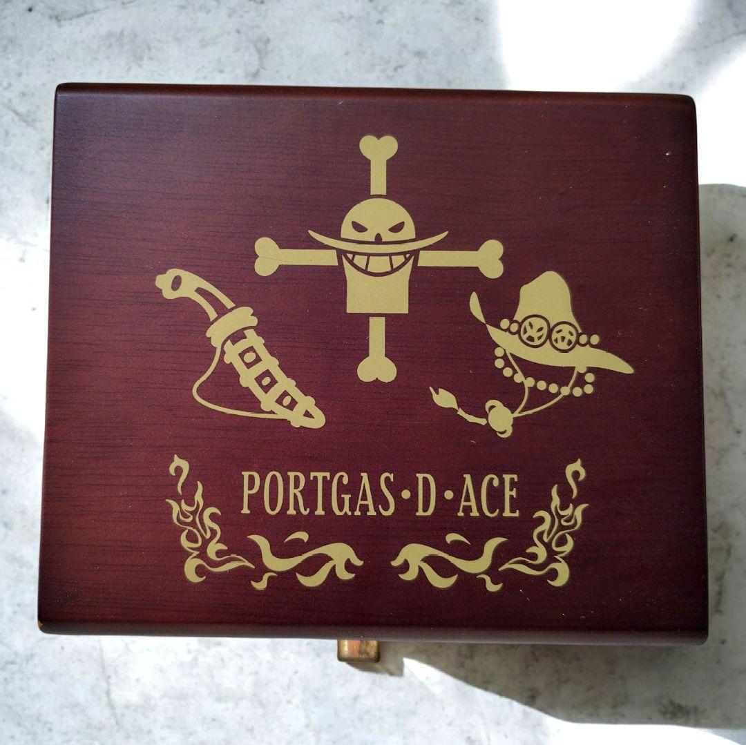 ONE PIECE 9999本限定 火拳のエース公式腕時計