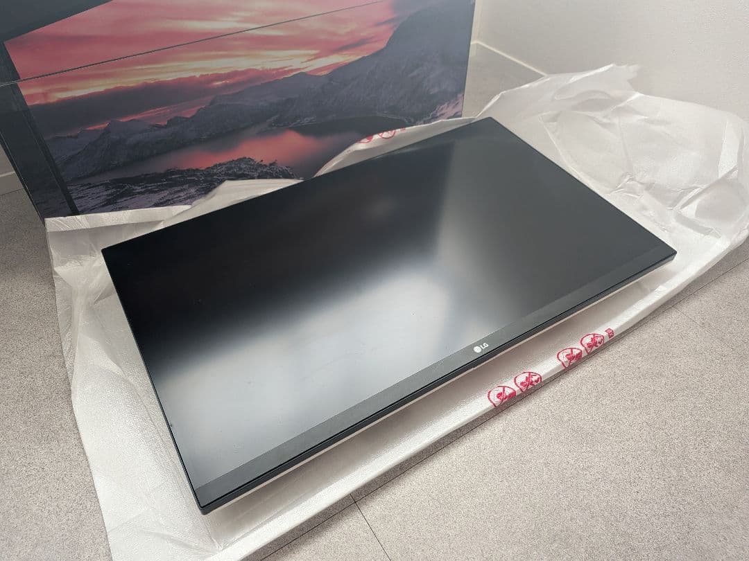 美品】LG 27UK850 4K UHDモニター 27インチ（箱・付属品完備）
