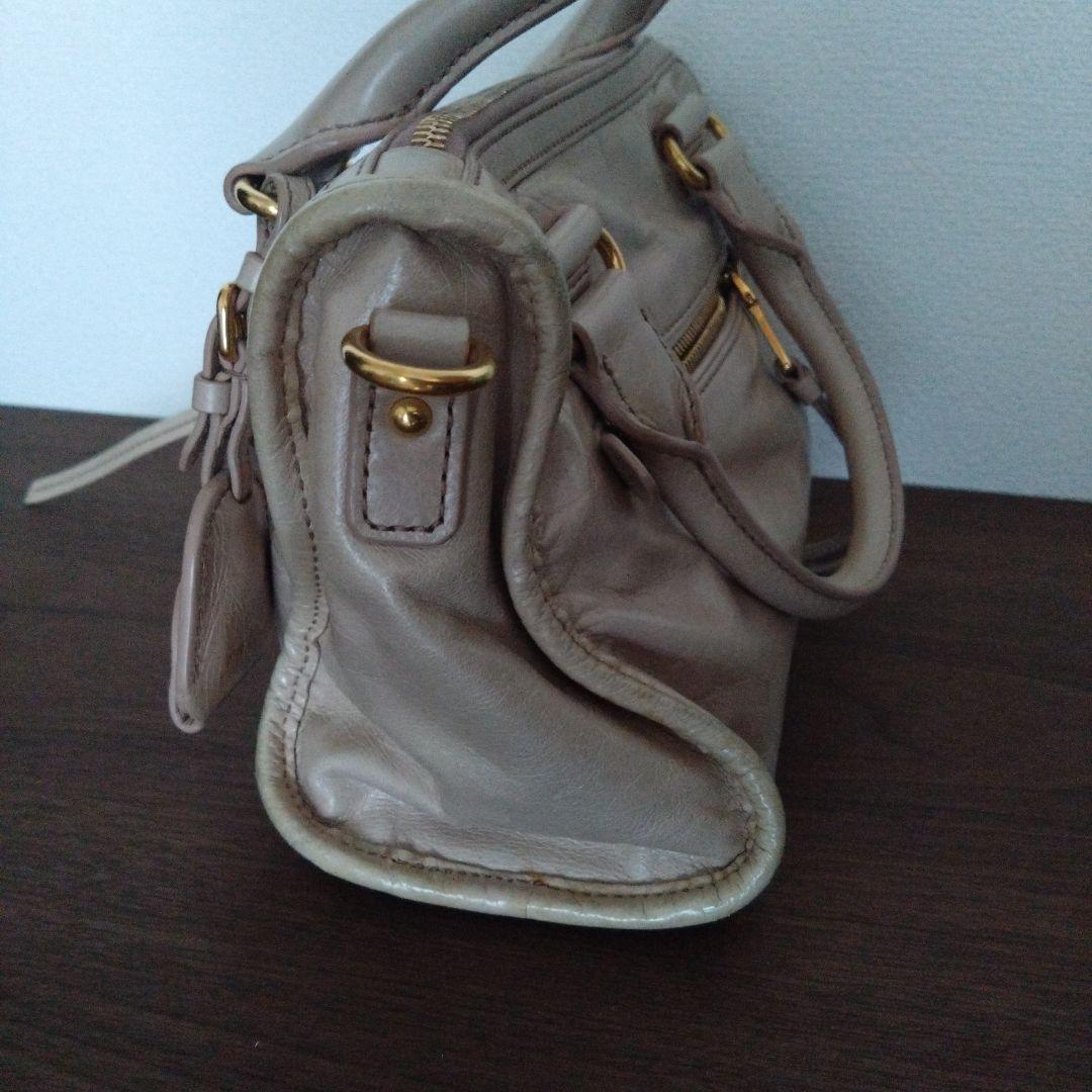 miumiu ショルダーバック