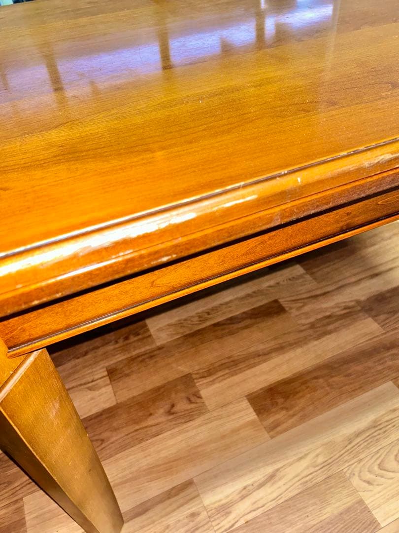 ゆーきりんダイニングテーブル　机　エレガント　ヨーロピアン　オシャレ