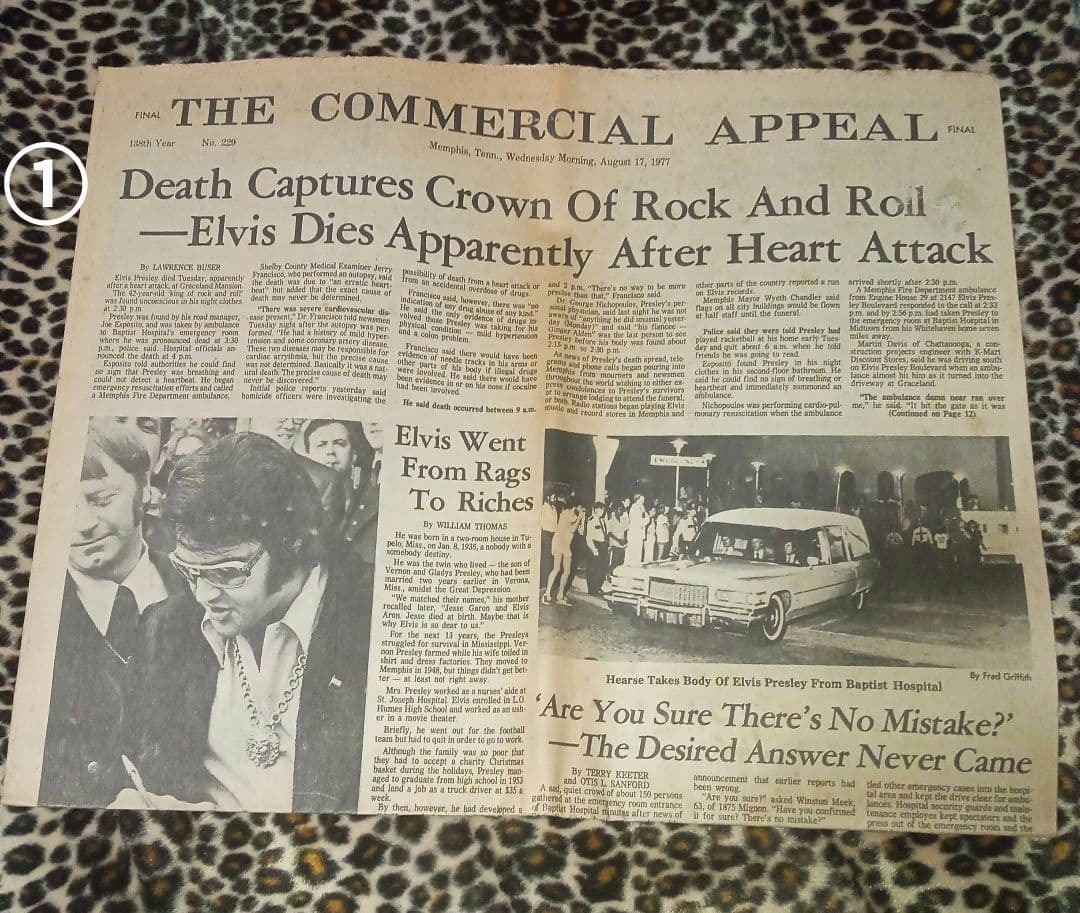 エルビス プレスリー ELVIS PRESLEY 最後の写真 1977年 新聞