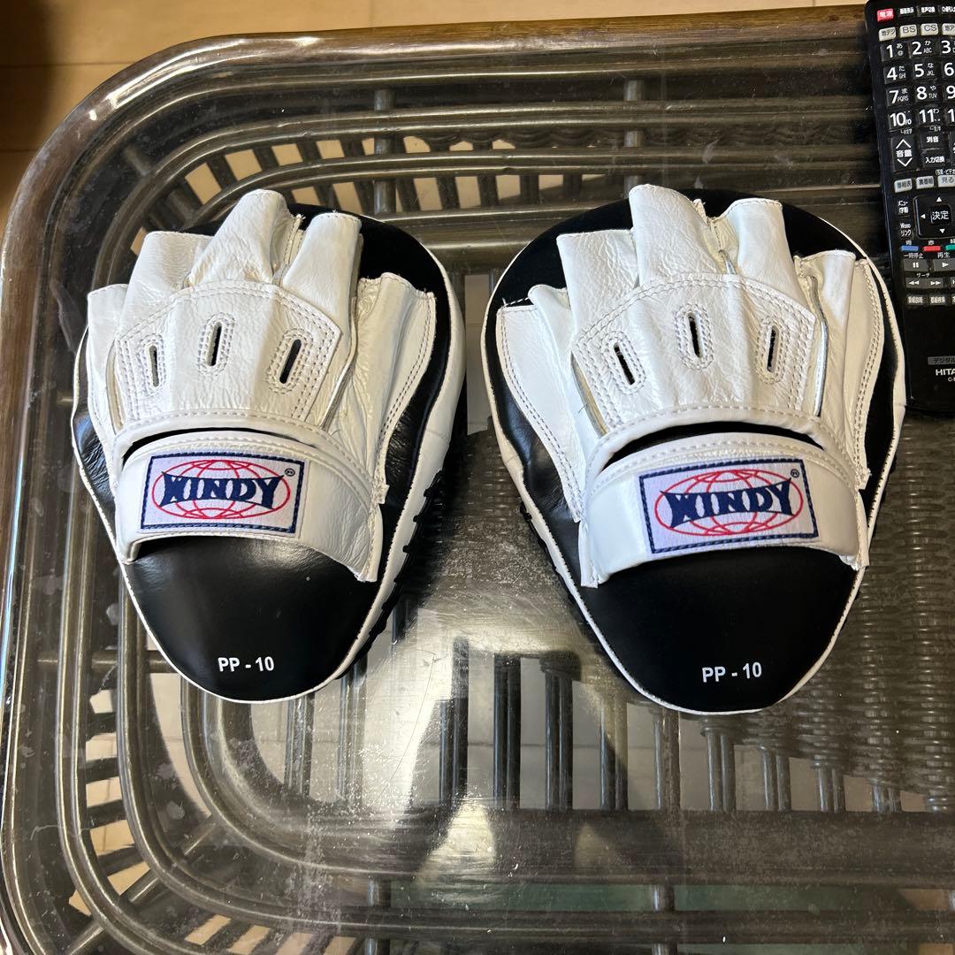 ウィンディ パンチ ミット パンチングミット WINDY windy カーブ 湾曲