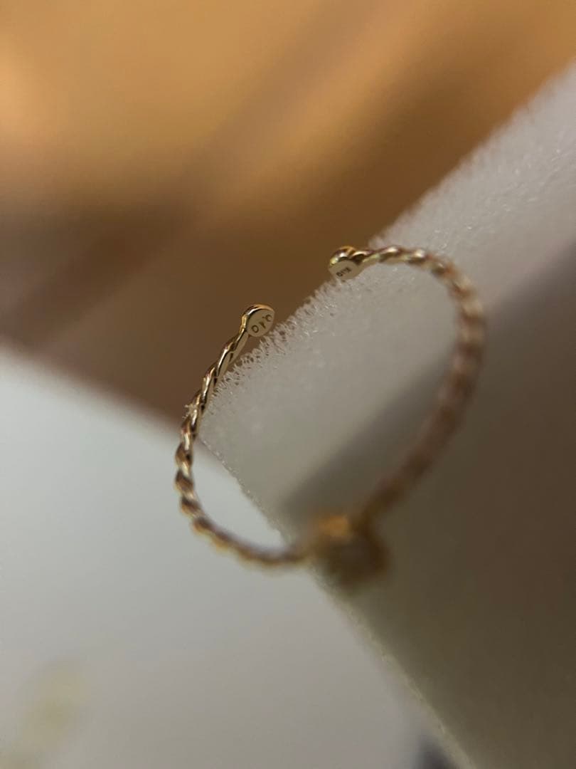 ペアシェイプ　ダイヤモンド　リング