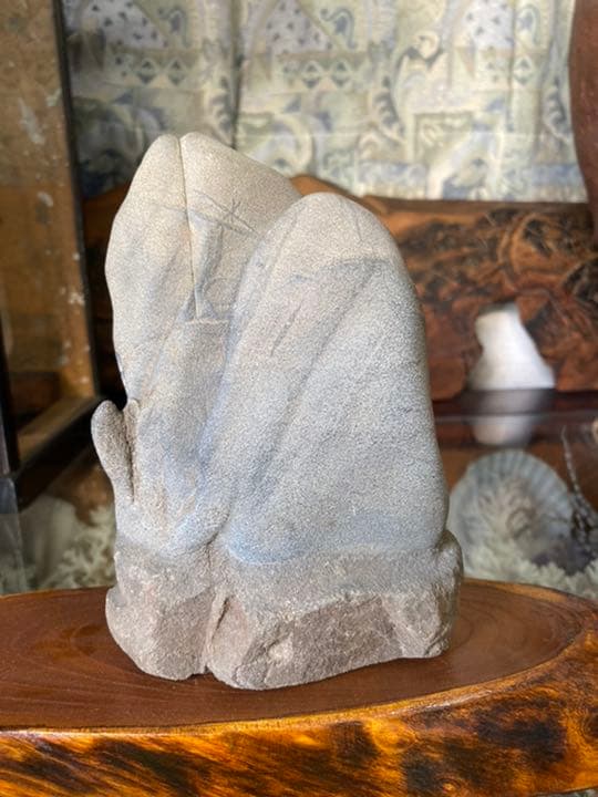 水石 三田川石 水石 盆石 自然石 楽天市場】水石 瀬田川石 梨地 【水石 盆石 自然石 人気商品 送料・代