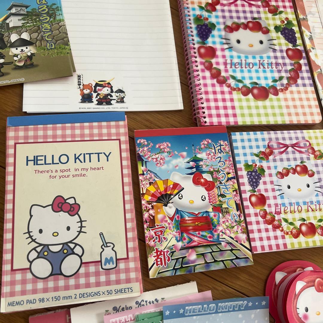 ハローキティHELLO KITTY メモ帳8点まとめ売り！ 81冊】サンリオ