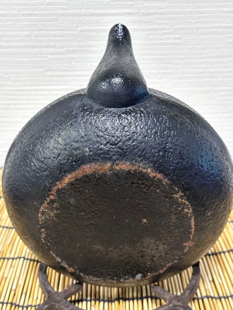 USED、良品 南部雲南堂鍋元造 15型丸平形アラレ 鉄瓶 南部鉄瓶