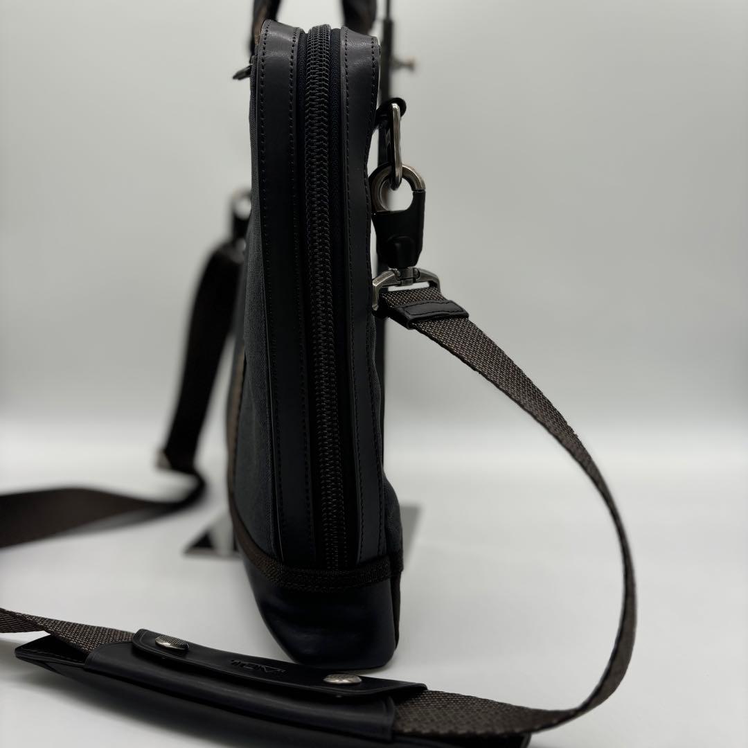 新品同様✨TUMI アンドリュース スリム ブリーフケース 222390AT2