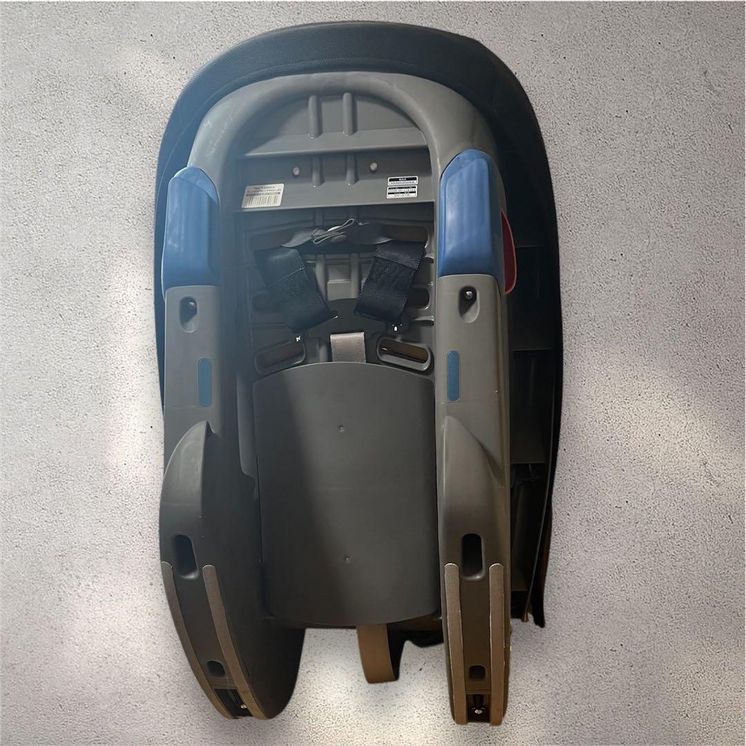 【美品】combi 新生児から4歳頃 チャイルドシート　ミニマグランデEG 赤