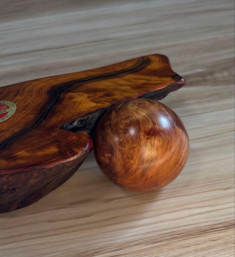 屋久杉 最高級虎杢 如意宝珠 （ 台座付 ）