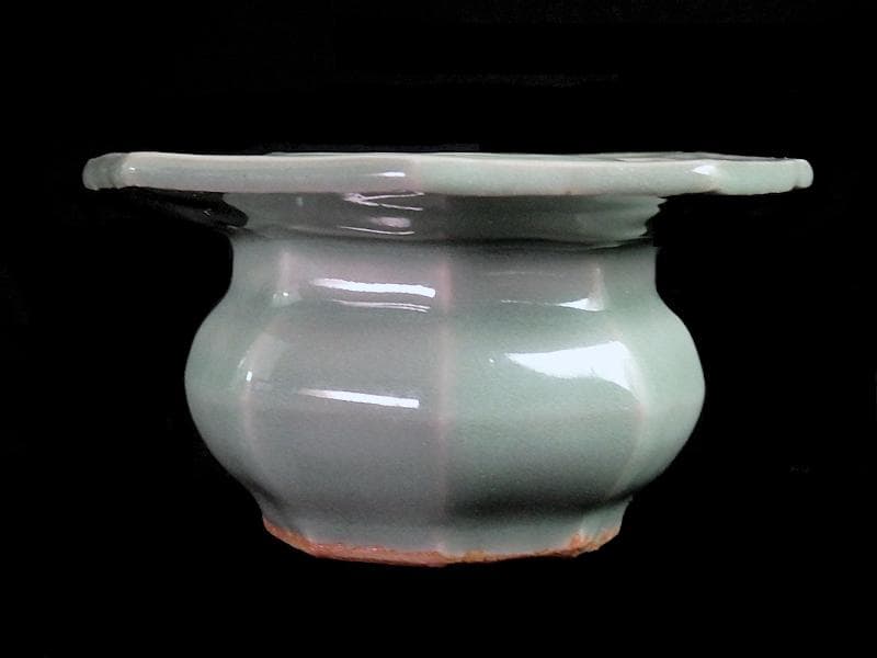 三田青磁　陽刻　壺型　八角　盃台　E251AS-CGp