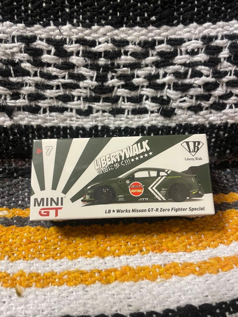 MINIGT 7 リバティーウォーク GT-R ゼロファイター