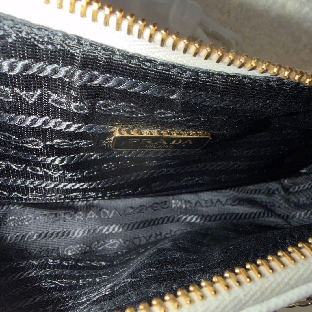 【星様】PRADA Re-Edition 2005 サフィアーノレザー バッグ