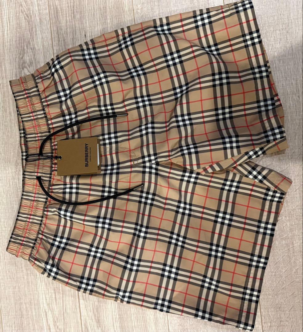 2024新作　Burberry スイムウェア XS 水着　ショーツ　パンツ 2024新作 Burberry スイムウェア XS 水着 ショーツ パンツ 2024新作