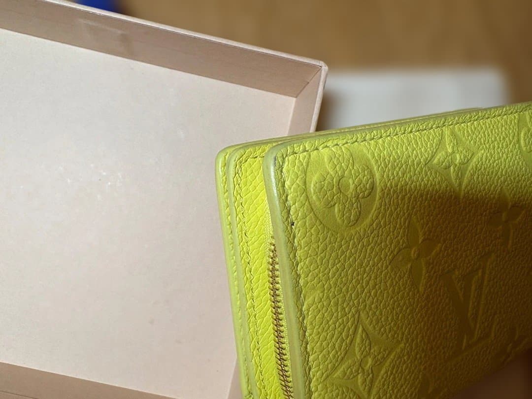 LOUIS VUITTON ポルトフォイユ クレア