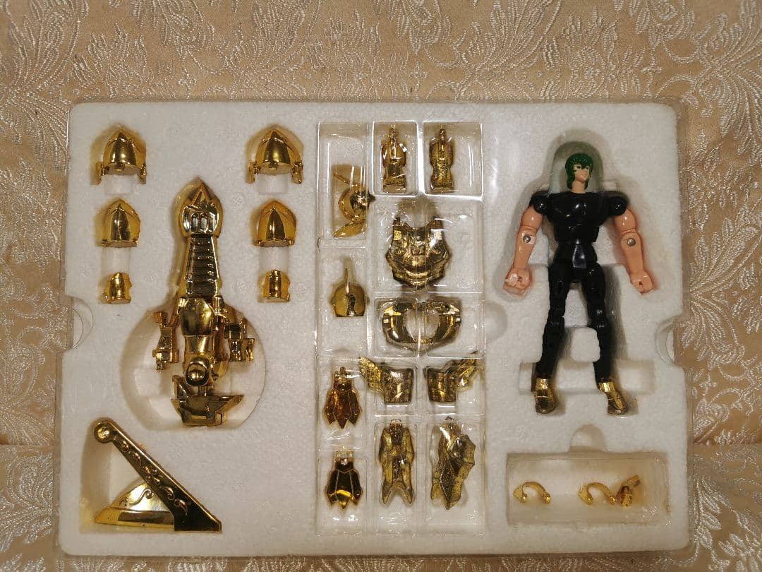 聖闘士星矢　ピスケスクロス　聖衣大系