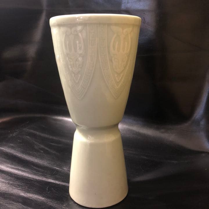 遺品整理◆蔵から謎の青磁と思われる壺、壷、花瓶、古い中国骨董だと思います。 青磁壺 文化遺産オンライン